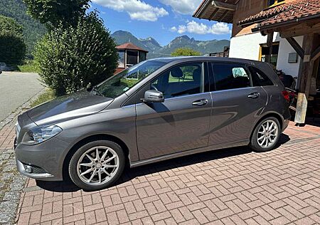 Mercedes-Benz B 180 Style