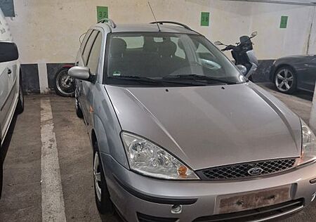 Ford Focus 1te hand 91400! Kein Rost