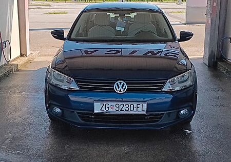 VW Jetta Volkswagen 1.6 TDI Comfortline Comfortline