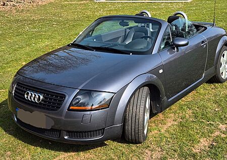 Audi TT Roadster 1.8T 110KW -