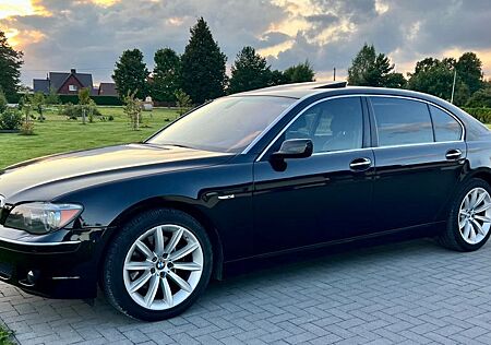 BMW 750Li A -