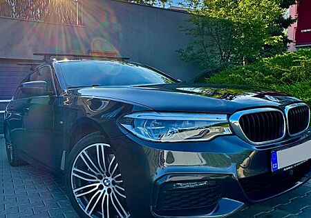 BMW 530d xDrive Touring A -
