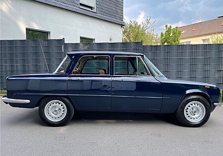 Alfa Romeo Giulia Nuova Super 1600