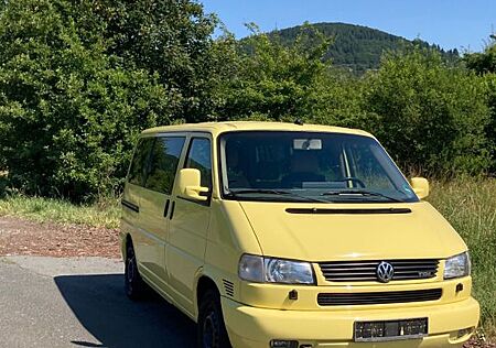 VW T4 Caravelle Volkswagen 2,5-l-Diesel TDI 75kW Standard