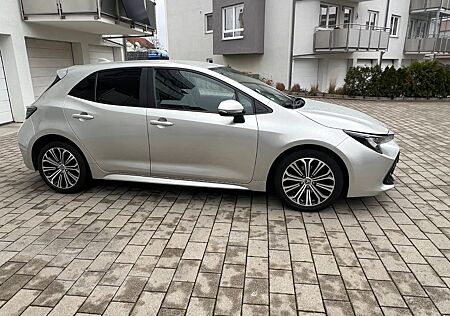 Toyota Corolla 1,8 Hybrid Comfort,Kamera, Teilleder