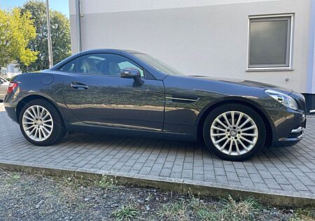 Mercedes-Benz SLK 200 -