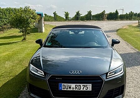 Audi TT Roadster 2.0 TFSI S tronic quattro -