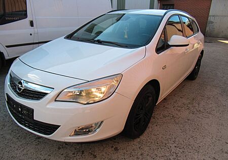 Opel Astra J Sports Tourer Design Edition