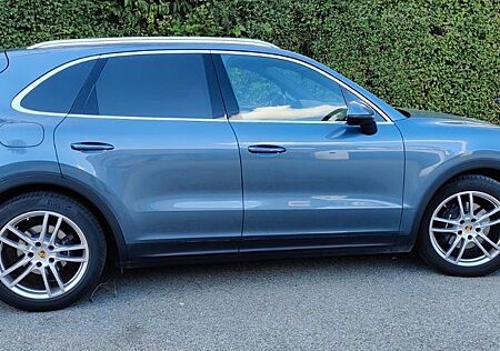 Porsche Cayenne 3.0 V6 Tiptronic -