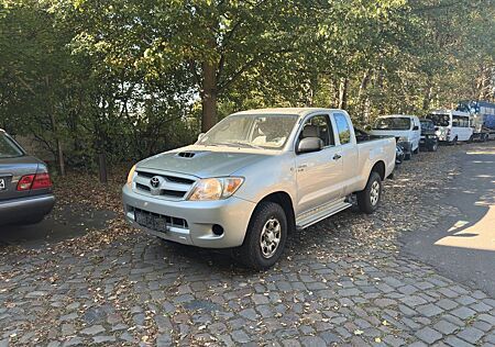 Toyota Hilux D4D Extra Cap