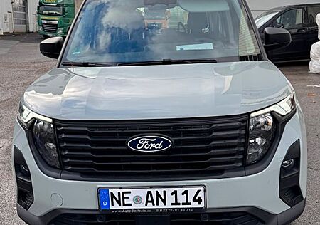Ford Tourneo Courier 1.0 EcoBoost 92 kW Titanium ...