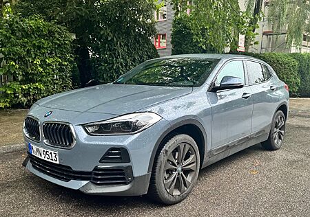 BMW X2 sDrive18d - SHZ - NAVI