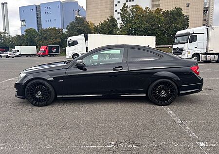 Mercedes-Benz C 350 gebraucht kaufen Mercedes-Benz C 350 C350 Coupé AMG-Line