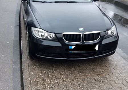 BMW 320d -