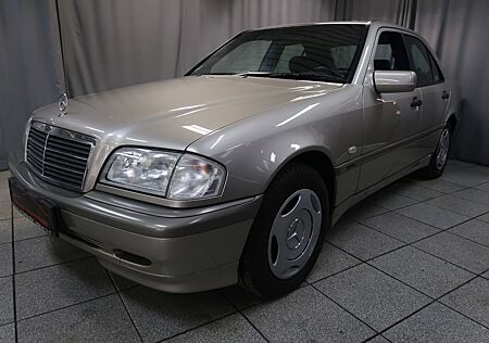 Mercedes-Benz C 180 1. HAND - KLIMA - SITZHEIZUNG-AUT,29990 km