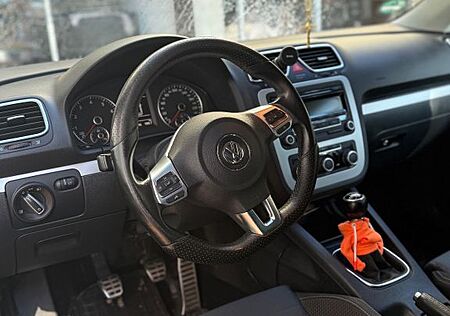 VW Scirocco gebraucht kaufen VW Scirocco Volkswagen 1.4 TSI 90kW - Einfach anschreiben