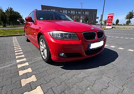 BMW 318i Touring -