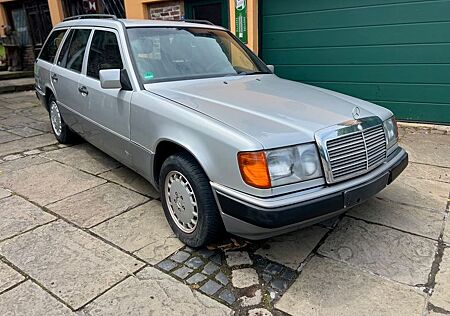 Mercedes-Benz 250 TD W124 Kombi, 2. Hand, Schiebedach, TÜV neu