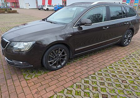 Skoda Superb 2.0 TDI 125kW DSG L&K Combi Sehr gepflegt