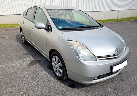 Toyota Prius 1.5-l_VVT-i Executive JBL SOUND TEMPOMAT