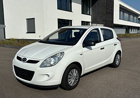 Hyundai i20 1.2 Classic/Tüv bis 06-2027/Service neu