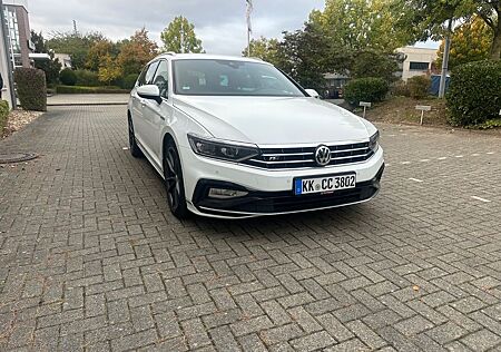 VW Passat Volkswagen 2.0 TDI SCR 140kW DSG 4M Highl. Varia...