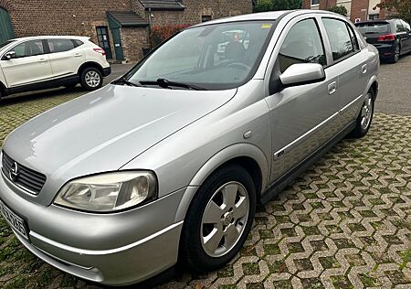 Opel Astra 1.6 Elegance Automatik Elegance