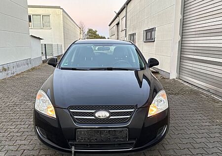 Kia Cee'd / Ceed 1.4 CVVT Attract Attract