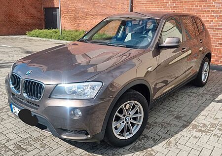 BMW X3 sDrive20d -Vollleder