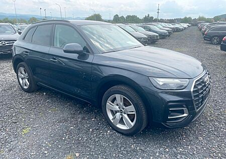 Audi Q5 50 TFSI e S tronic quattro -