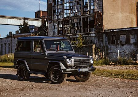 Mercedes-Benz G 230
