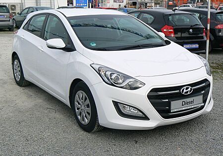 Hyundai i30 1,6 blue Trend/Navi/Kamera/5-Türig