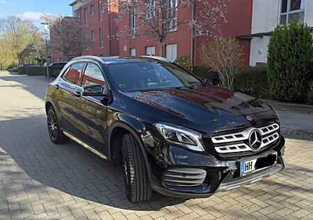 Mercedes-Benz GLA 180 AMG Line AMG Line