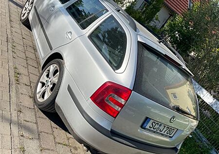 Skoda Octavia Combi 1.9 TDI PD Elegance Elegance