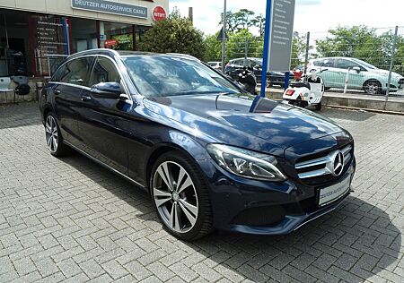 Mercedes-Benz C 180 Klasse T CGI Pano Navi R-Kamera