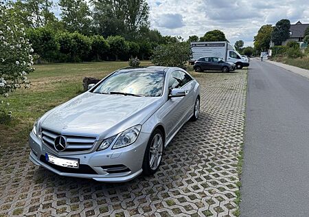 Mercedes-Benz E 350 Coupé CDI BlueEFFICIENCY AVANTG....