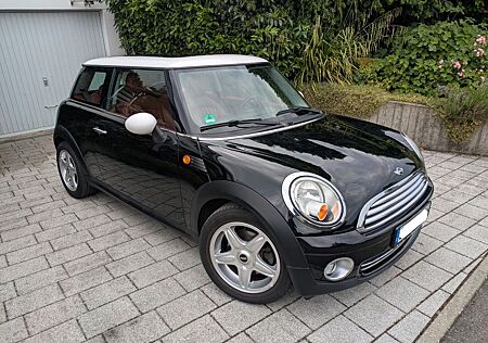 Mini Cooper Schicker Rotes Leder & Pano