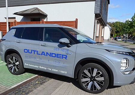 Mitsubishi Outlander 2.4L PHEV TOP