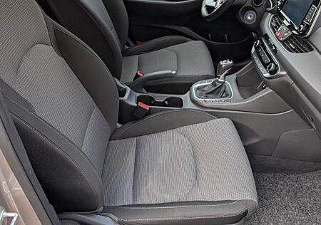 Hyundai i30 gebraucht kaufen Hyundai i30 1.4 Trend Trend