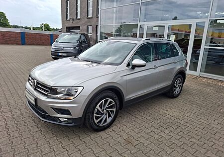 VW Tiguan Volkswagen 1.4 TSI SOUND 110 kW (150 PS) 6-Gang