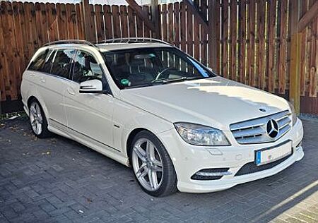 Mercedes-Benz C 180 Autom. Avantgarde NEUTeile/XEN/Leder/MFL/AHK/AMG