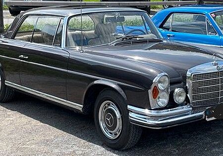 Mercedes-Benz 280 SE W 111 Coupe Flachkühler