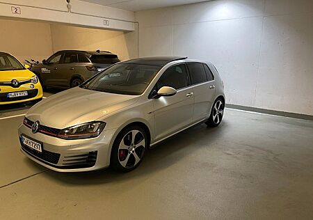 VW Golf Volkswagen 7 GTI Performance