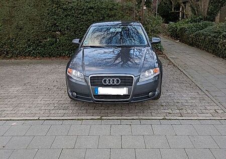 Audi A4 2.0 multitronic -