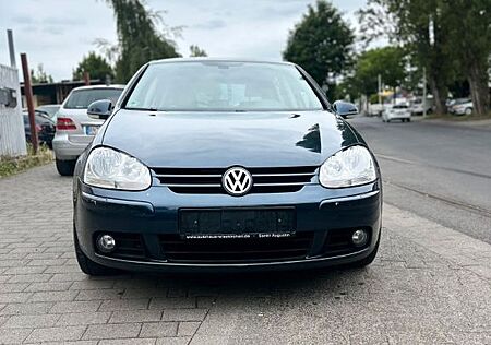 VW Golf Volkswagen V Lim. United