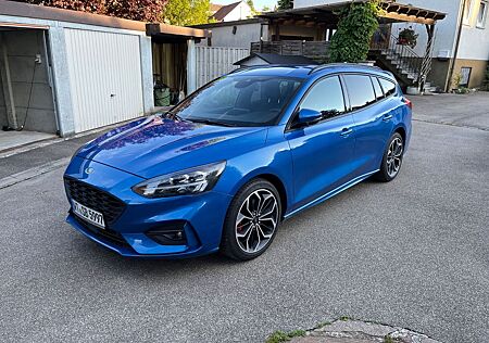 Ford Focus ST-Line 182PS MK4 Turnier