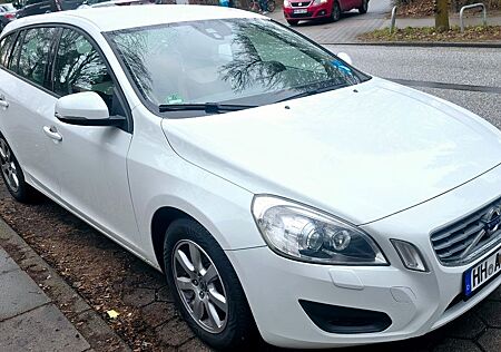Volvo V60 2.0 Diesel Automatik, schekheftgepflegt