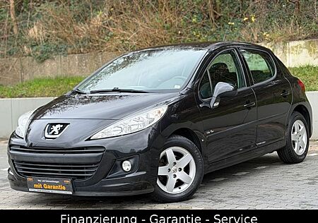 Peugeot 207 1.4/TÜV NEU/1 HAND/PANO/KLIMA/SH GEPFLEGT