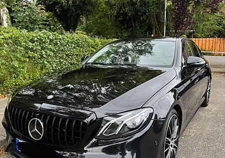 Mercedes-Benz E 350 E 350d AMG Line Burmester Widescreen 20ZollAMG