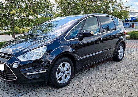 Ford S-Max 2,0 EcoBoost 149kW Titanium PowerShift...